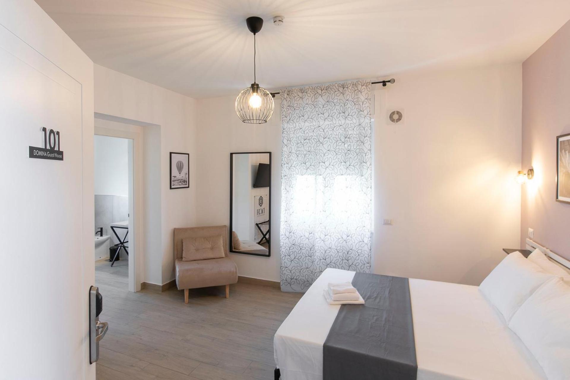 Domina Guest House Fiumicino Esterno foto
